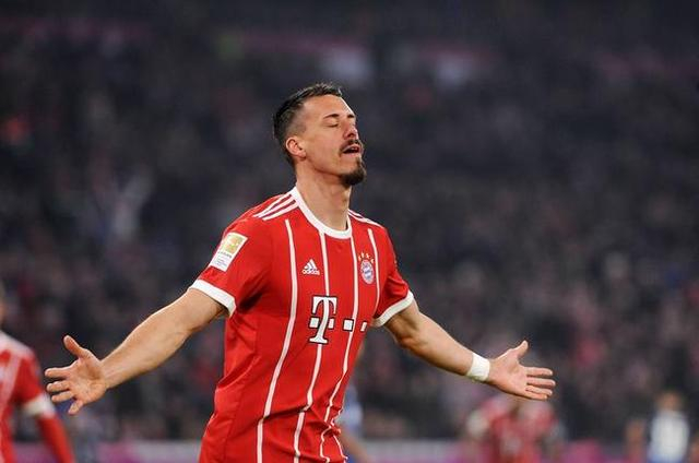 开云-沃尔夫斯堡前锋